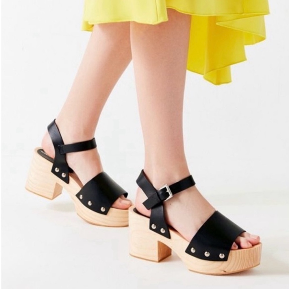 INTENTIONALLY BLANK Tula Black Platform Sandals w/ Chunky Sole & Ankle Strap 9M